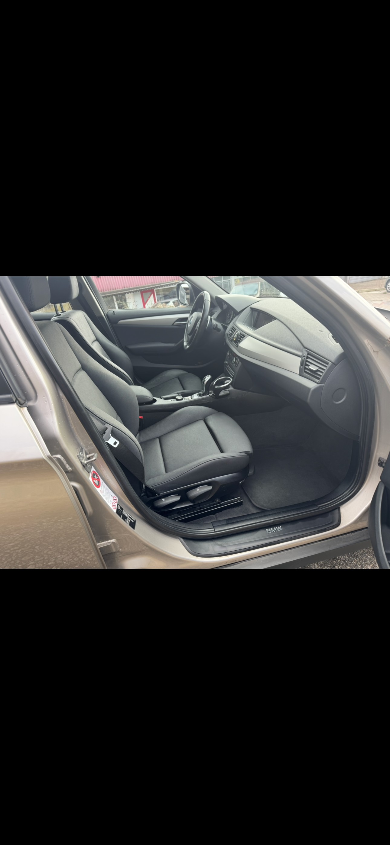 BMW X1 xDrive 20i Steptronic-image-10
