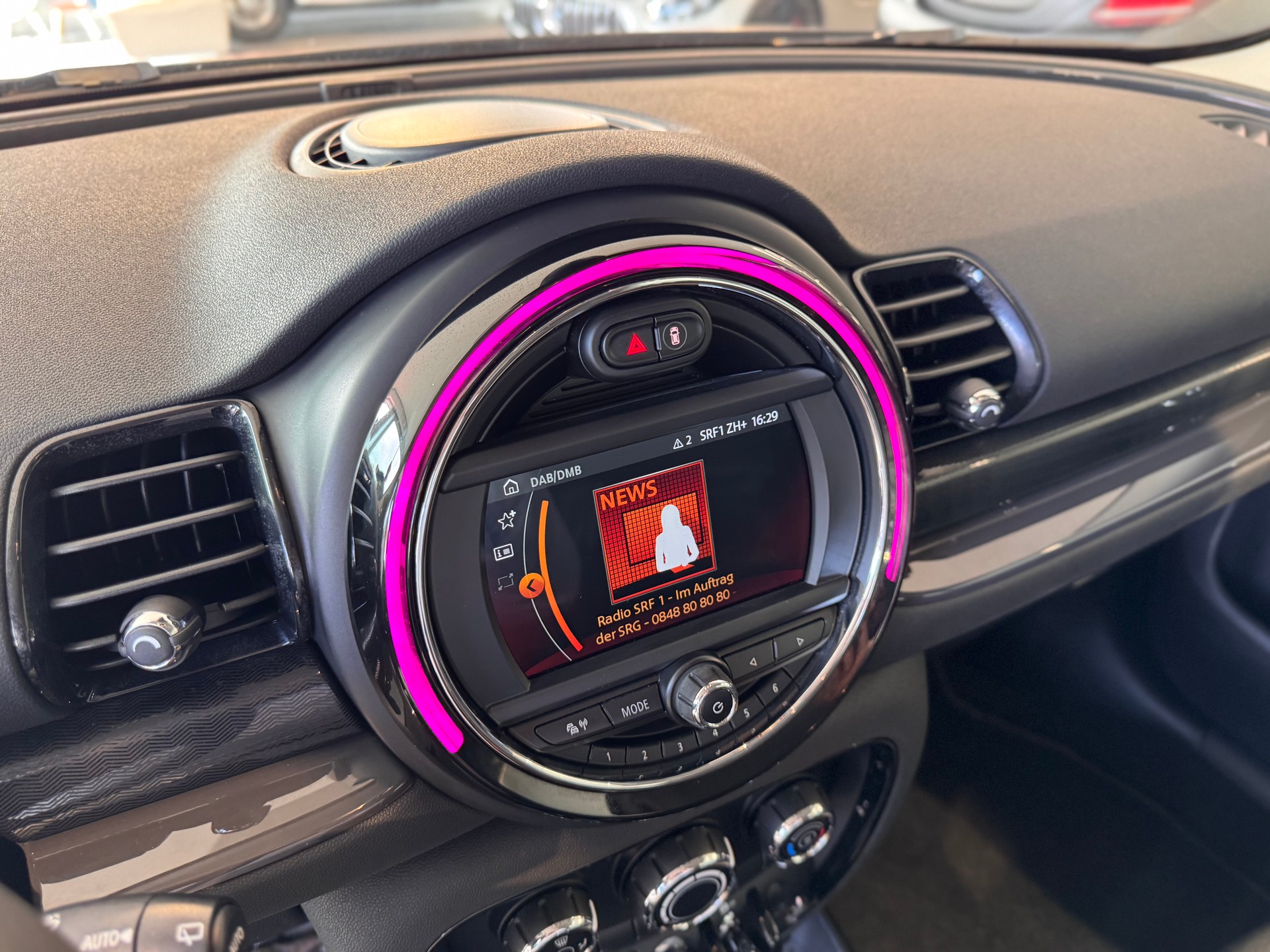 MINI Clubman Cooper D Steptronic-image-22