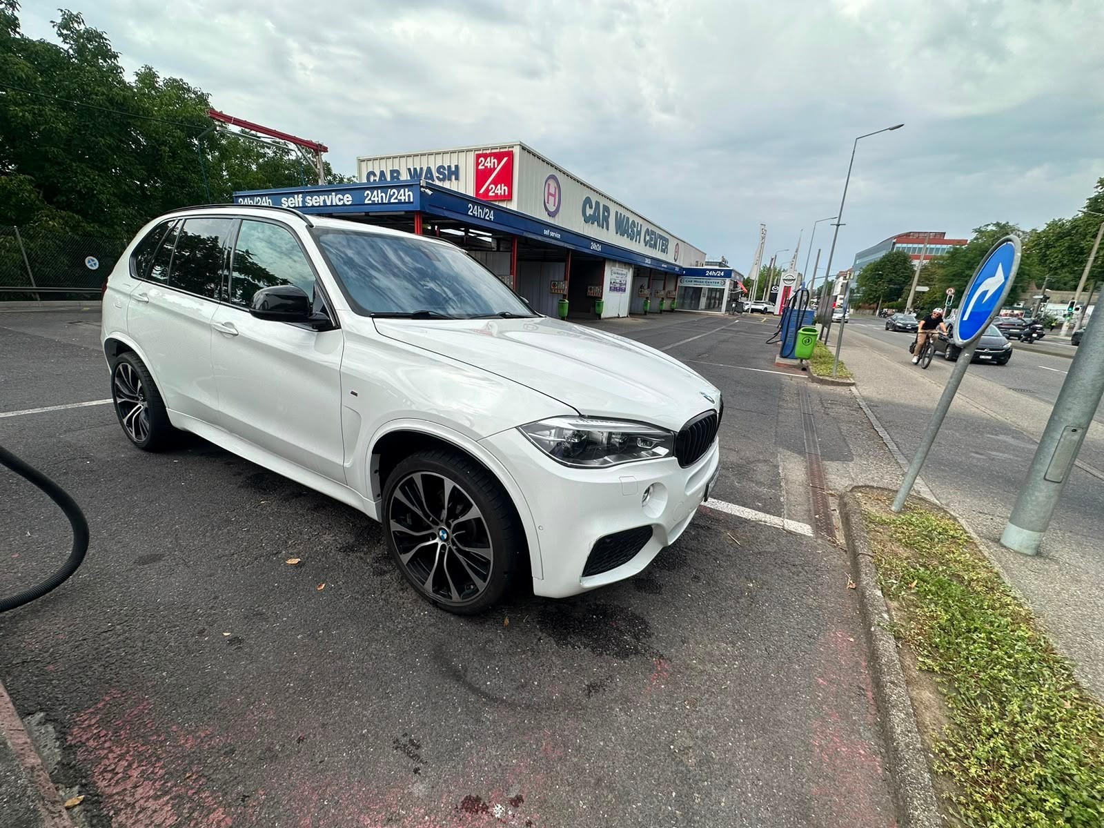 BMW X5 xDrive 40d Steptronic-image-2