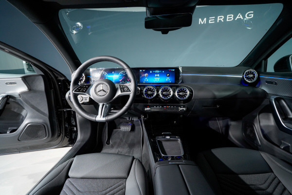 MERCEDES-BENZ A 250 4Matic 8G-DCT-image-6
