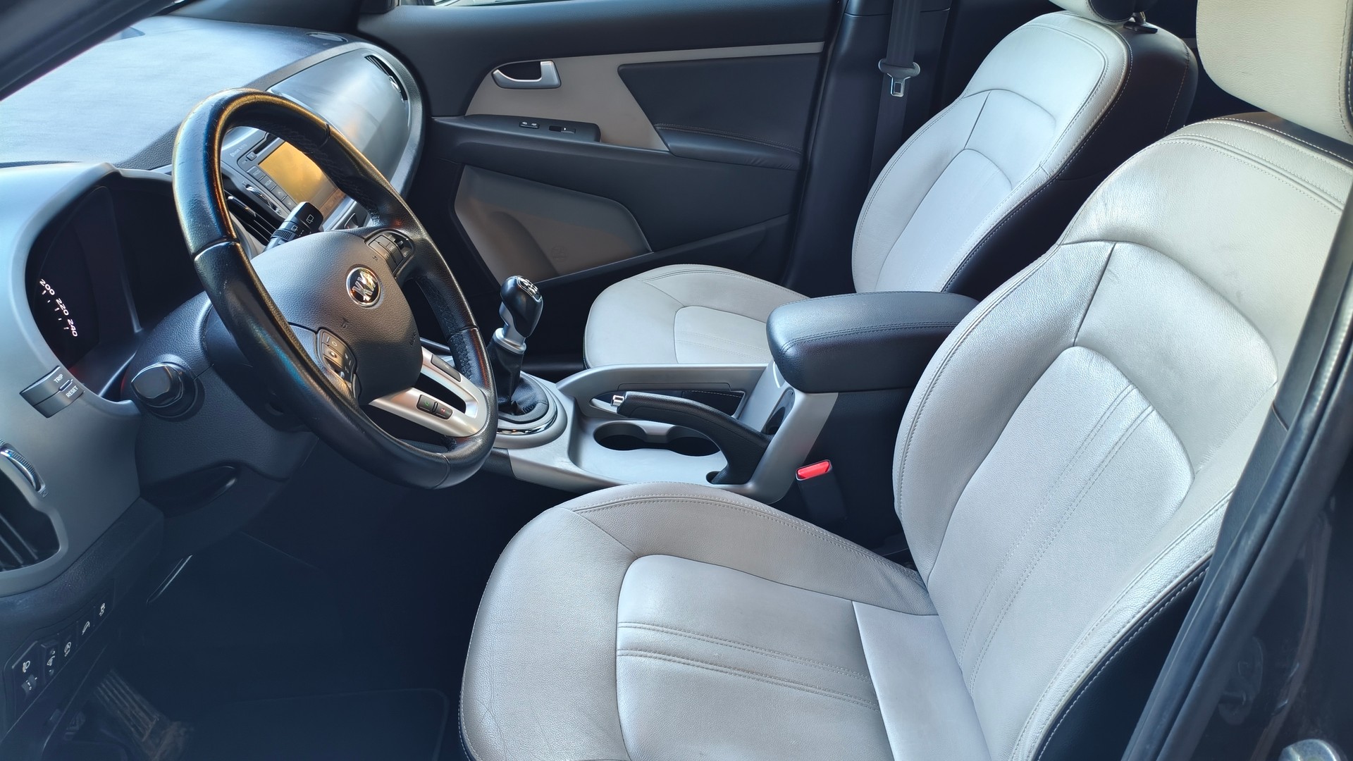 KIA Sportage 1.6 GDi Swiss Eco Edition 2WD-image-7