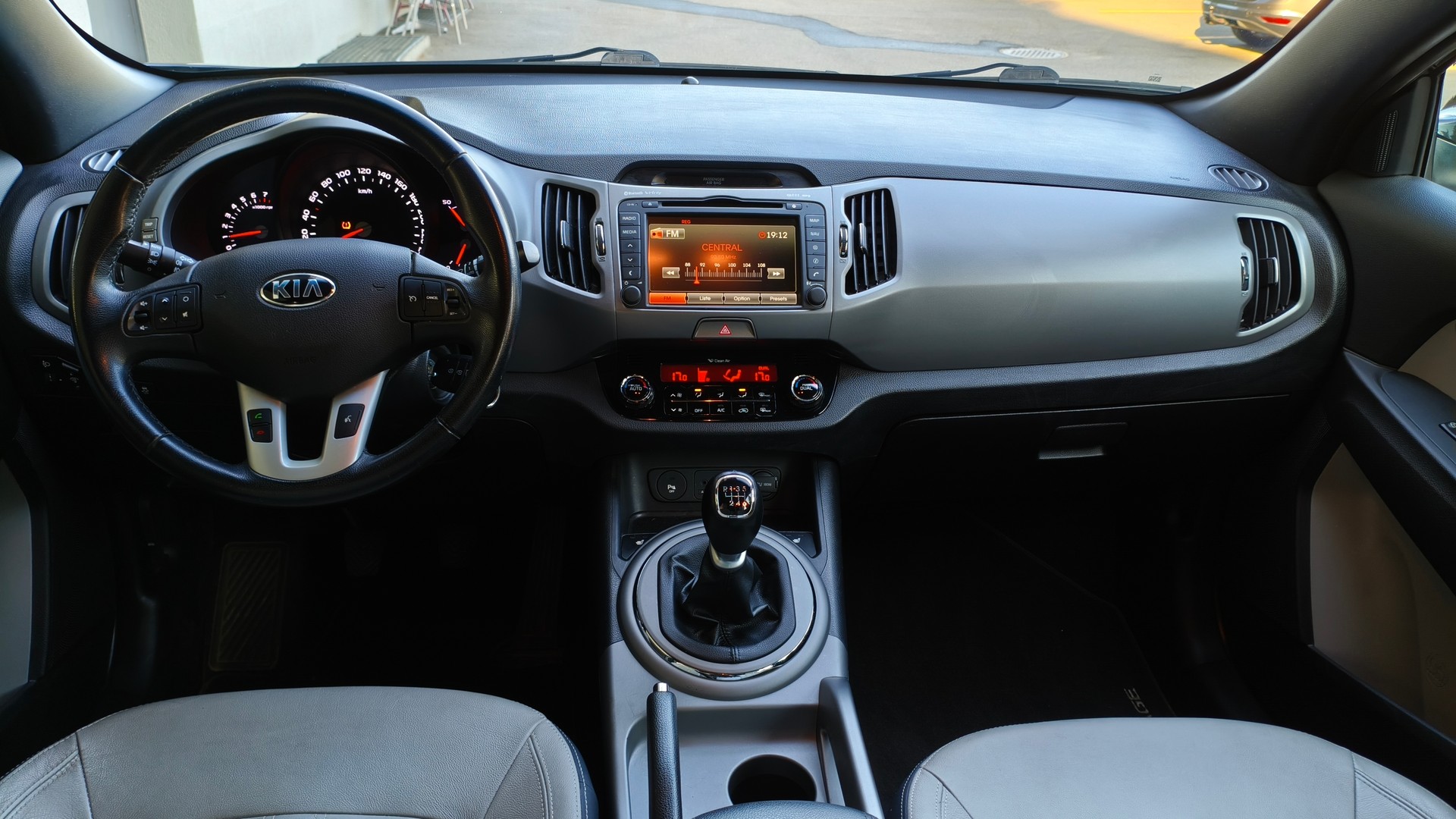 KIA Sportage 1.6 GDi Swiss Eco Edition 2WD-image-10