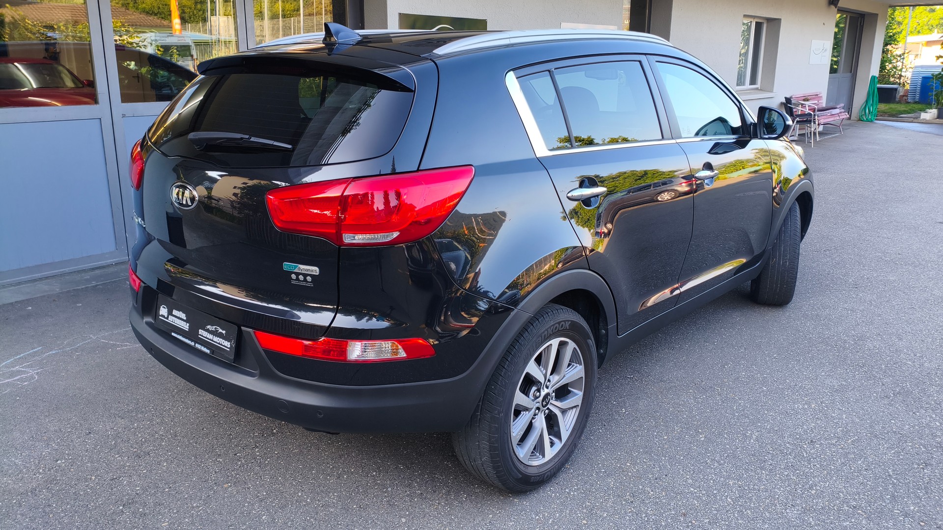 KIA Sportage 1.6 GDi Swiss Eco Edition 2WD-image-2