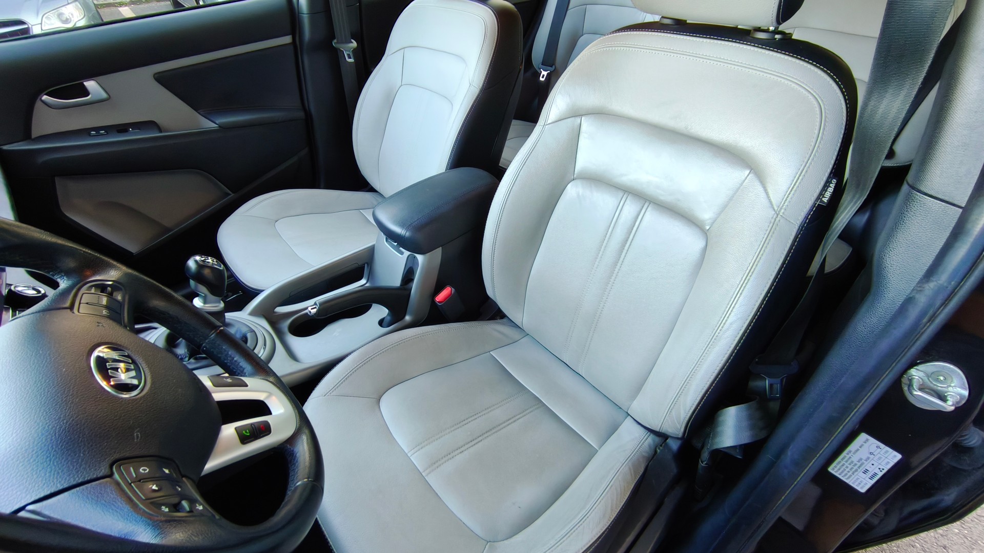 KIA Sportage 1.6 GDi Swiss Eco Edition 2WD-image-8