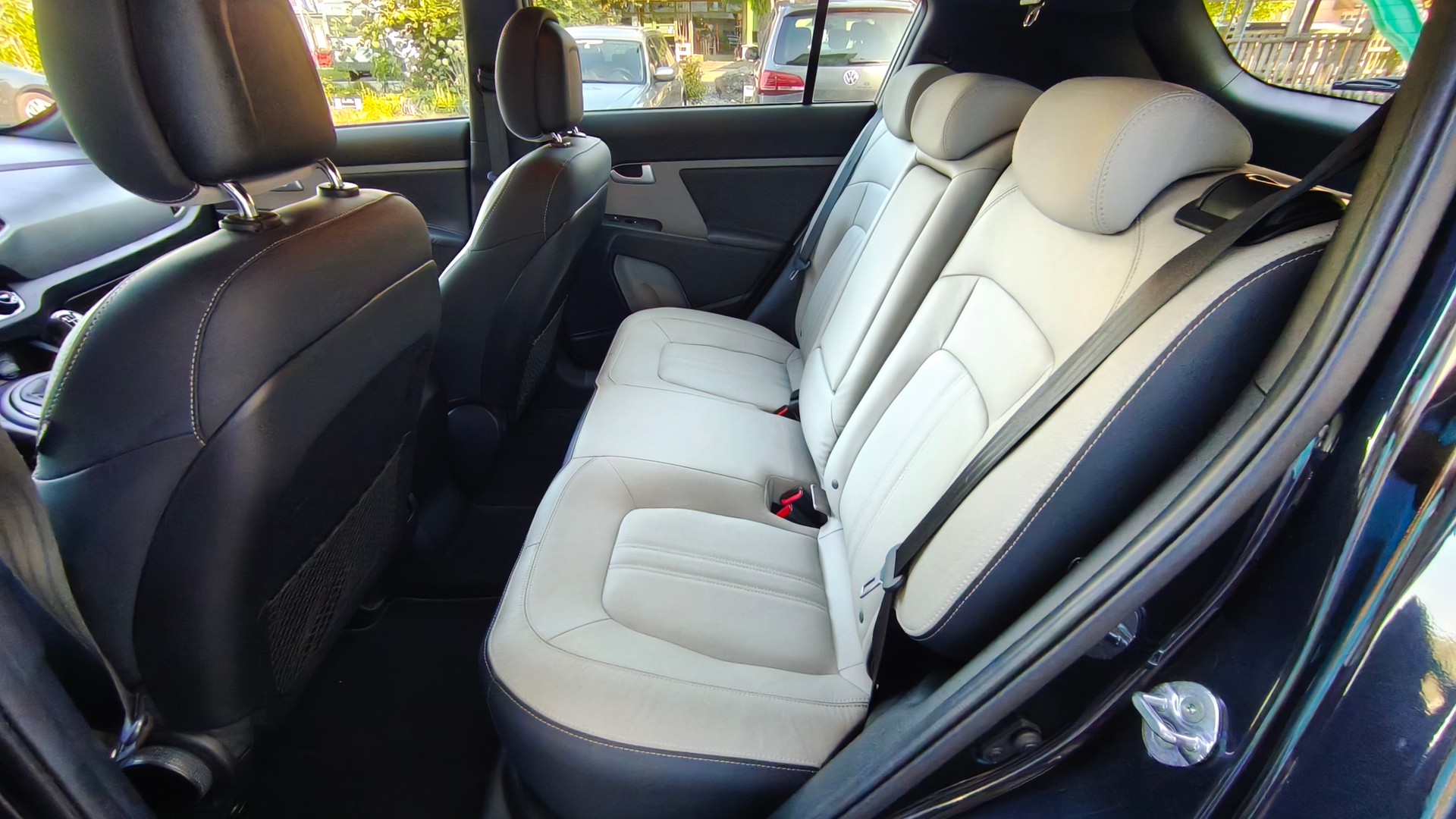 KIA Sportage 1.6 GDi Swiss Eco Edition 2WD-image-9