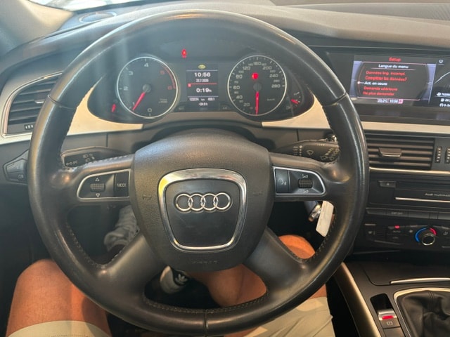 AUDI A4 Avant 2.0 TDIe-image-8
