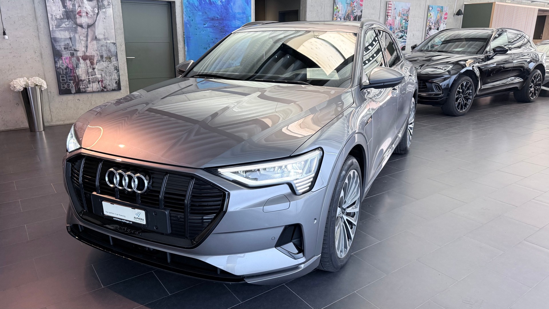 AUDI e-tron 55 Advanced quattro-image-6