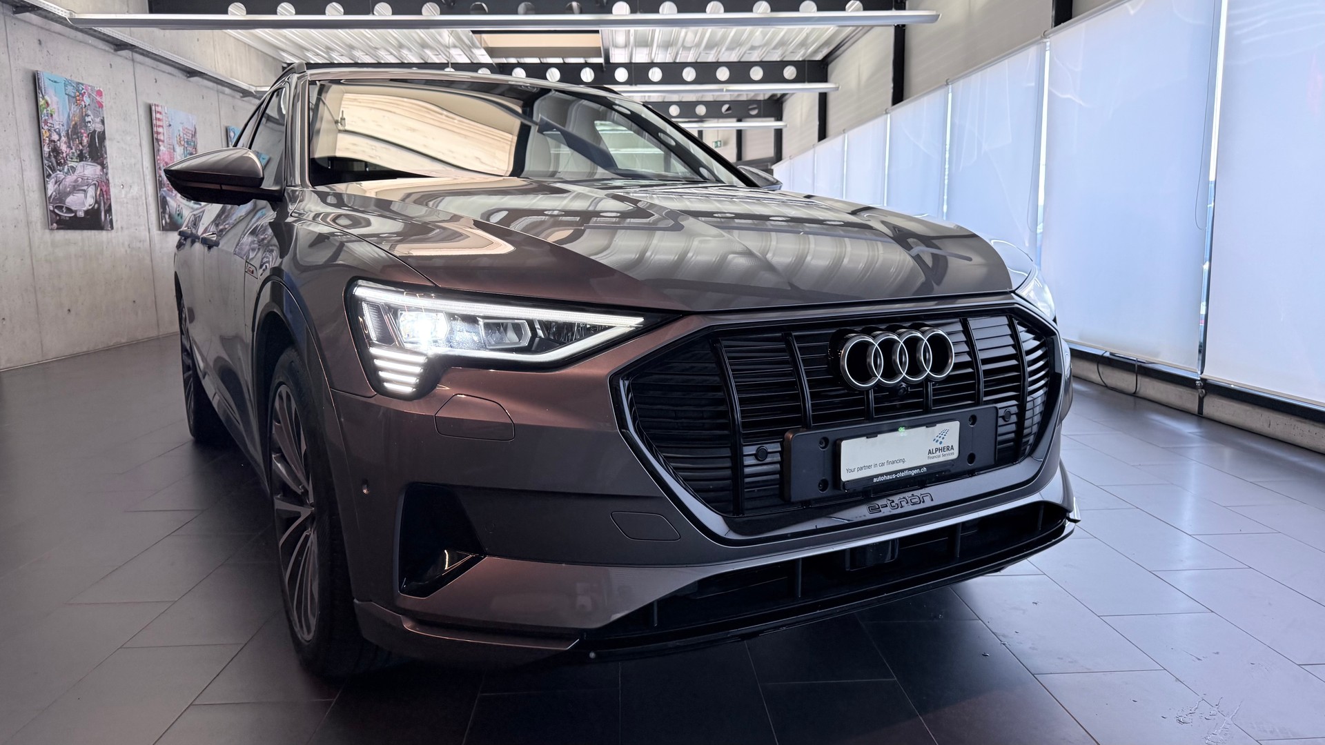 AUDI e-tron 55 Advanced quattro-image-2