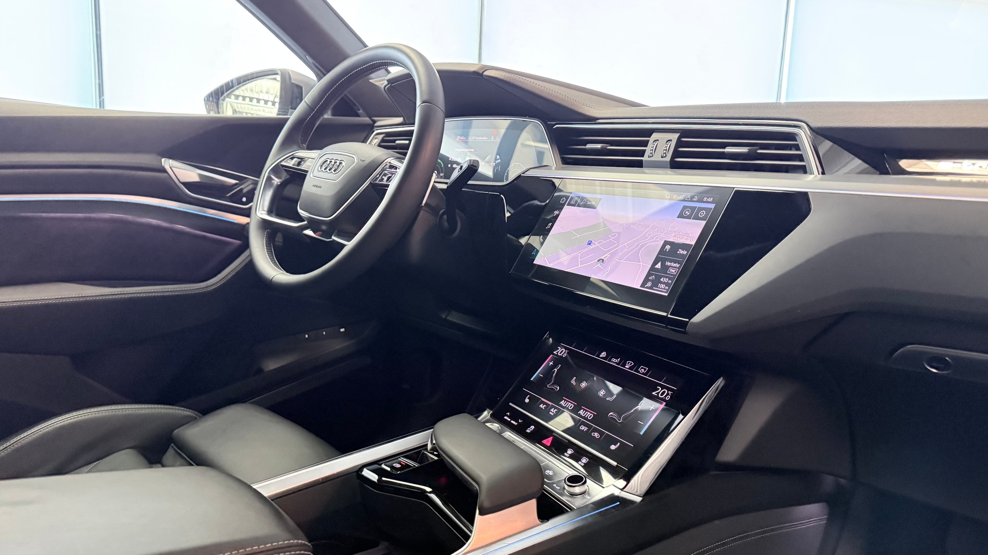 AUDI e-tron 55 Advanced quattro-image-28