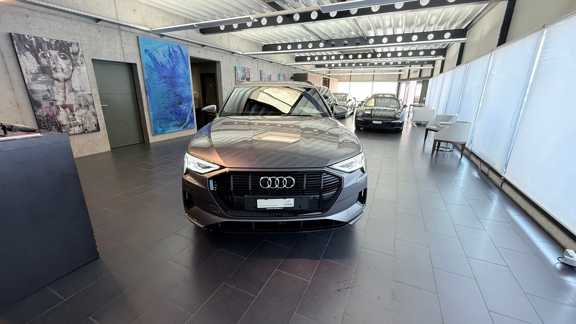 AUDI e-tron 55 Advanced quattro-image-4