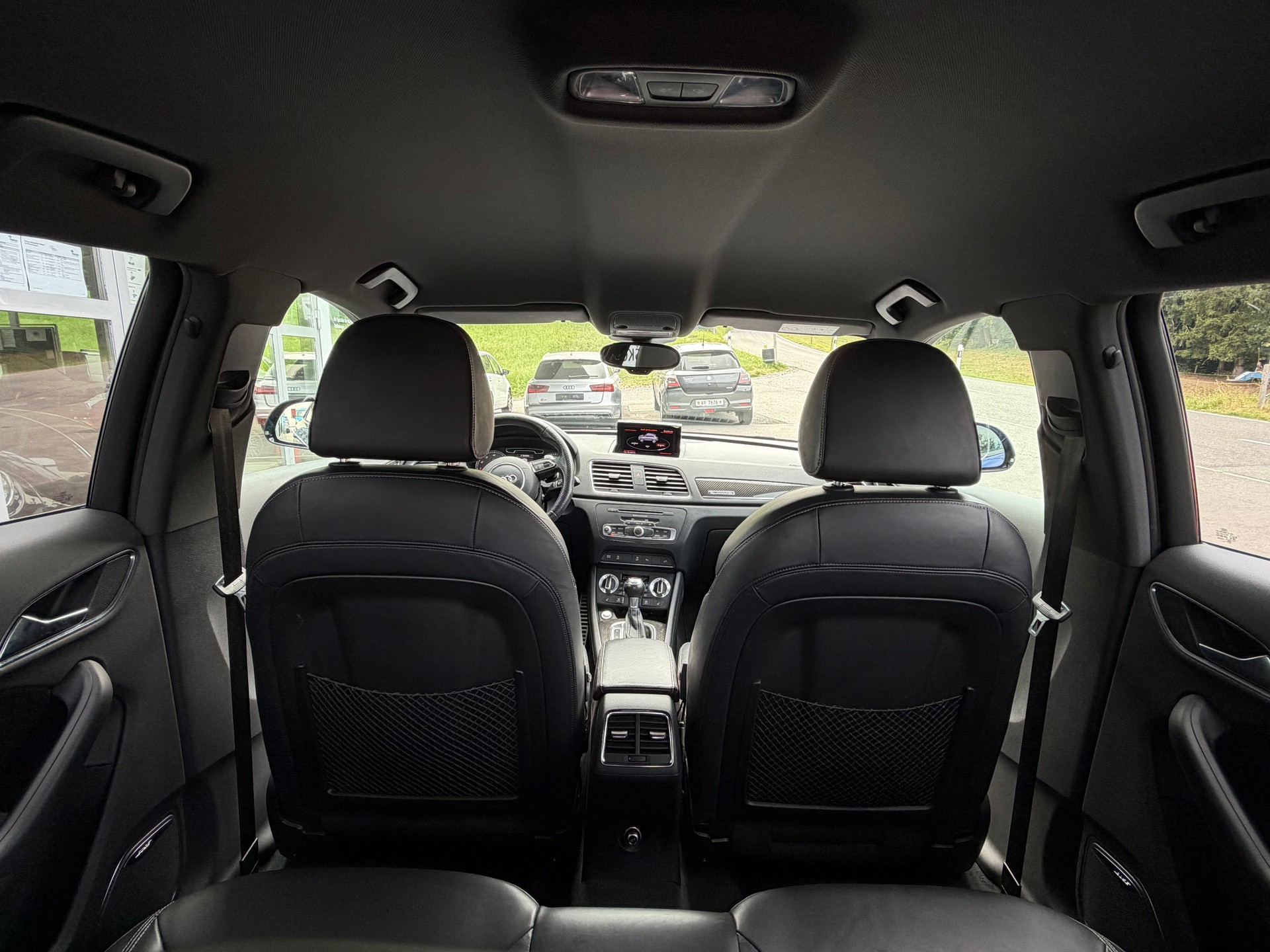 AUDI RS Q3 2.5 TFSI quattro S-tronic-image-8