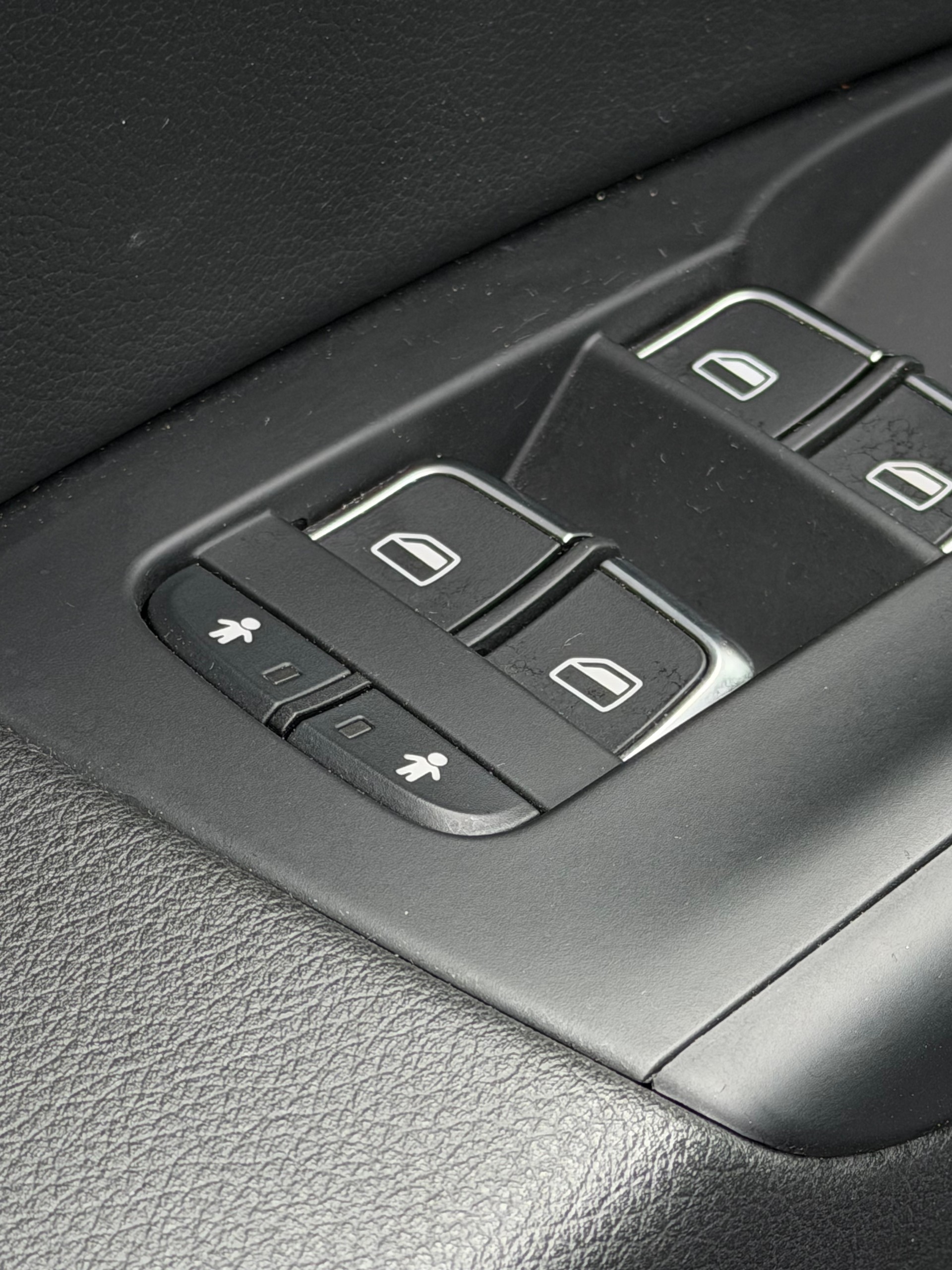 AUDI RS Q3 2.5 TFSI quattro S-tronic-image-27