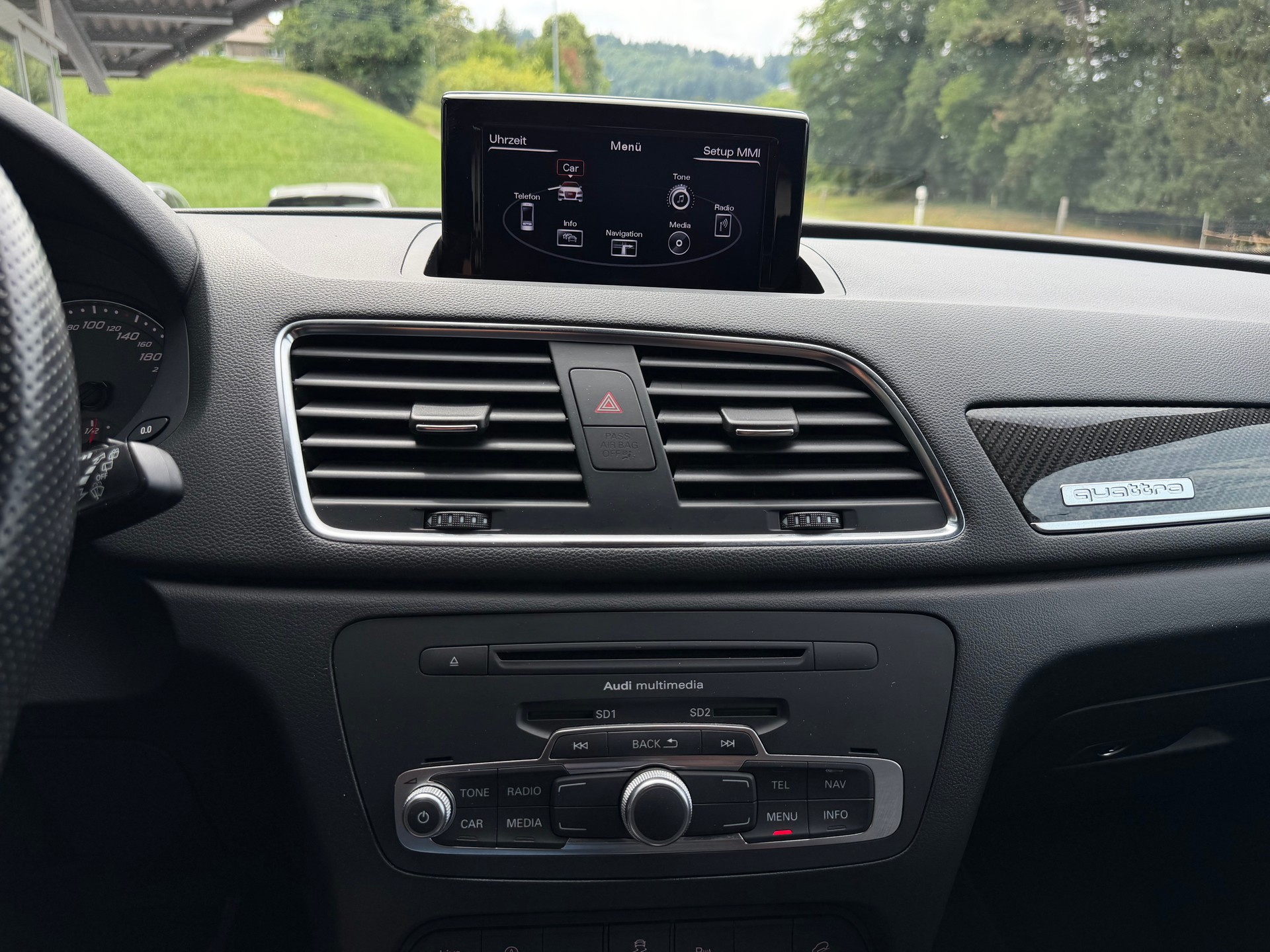 AUDI RS Q3 2.5 TFSI quattro S-tronic-image-21