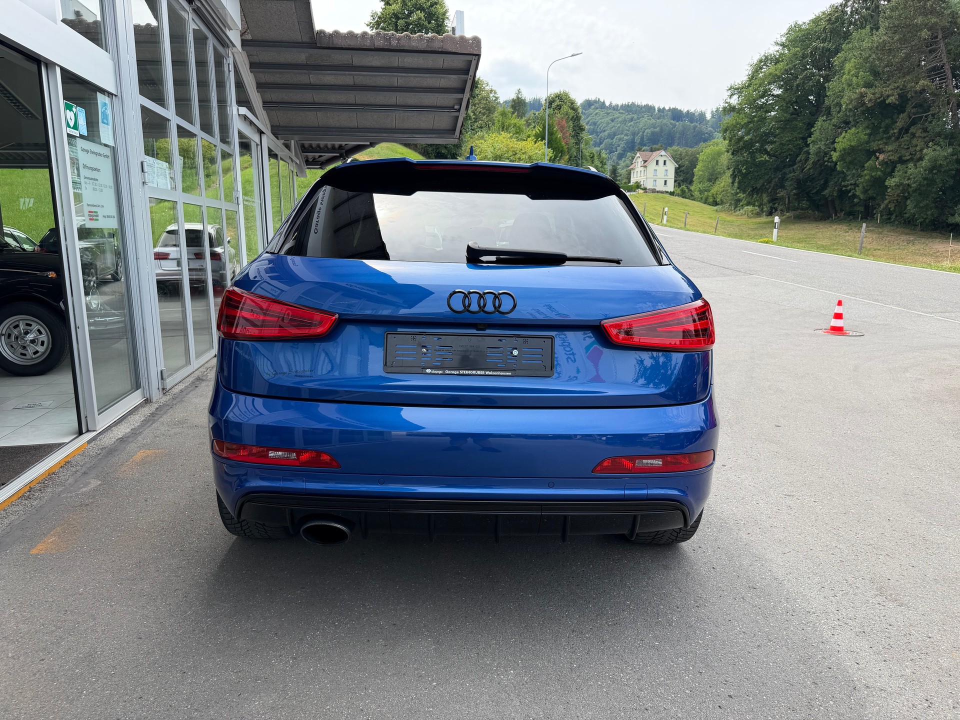AUDI RS Q3 2.5 TFSI quattro S-tronic-image-5