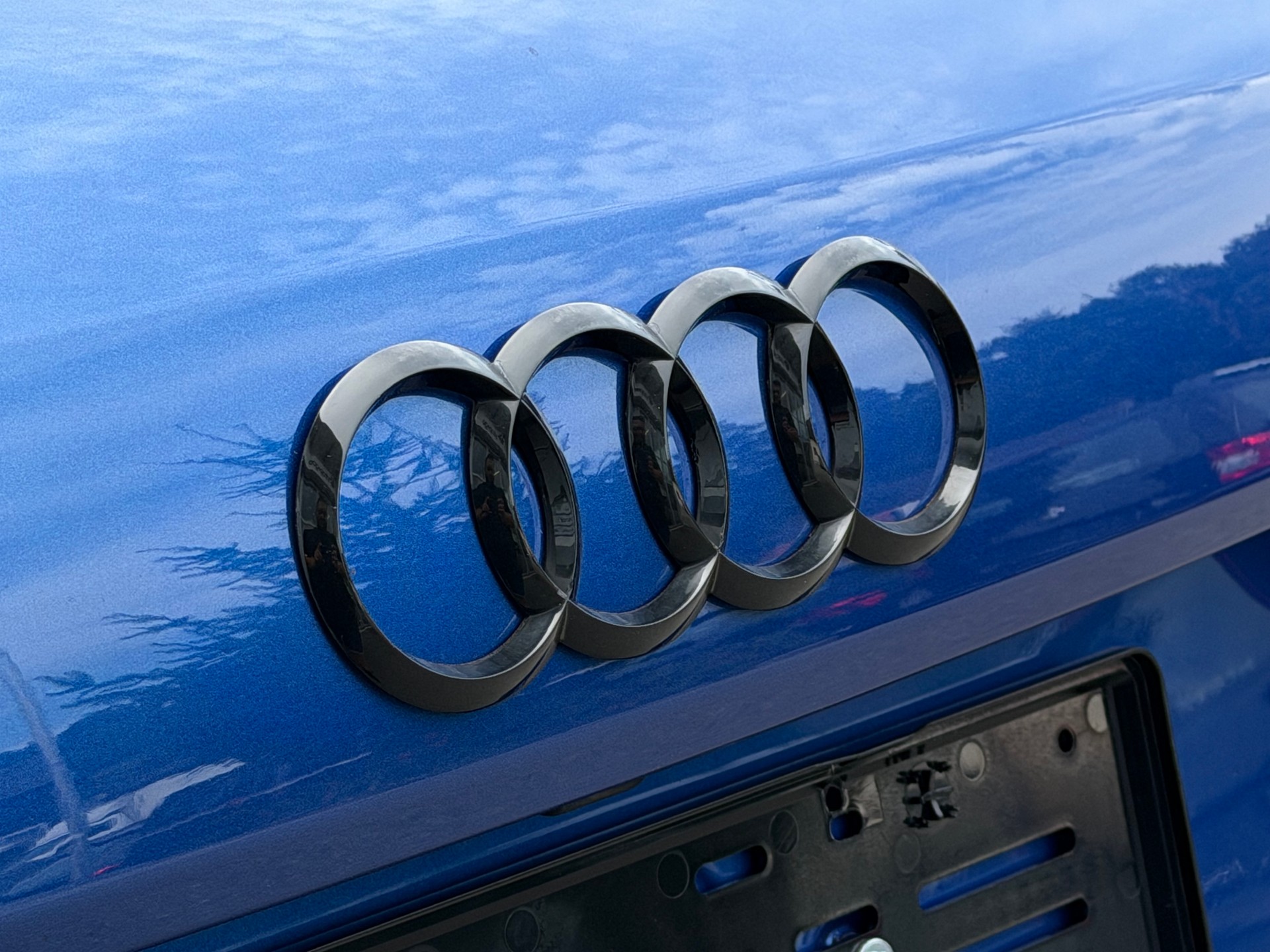 AUDI RS Q3 2.5 TFSI quattro S-tronic-image-10
