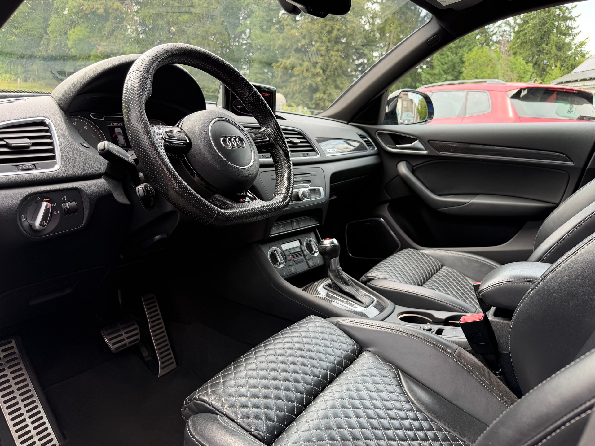 AUDI RS Q3 2.5 TFSI quattro S-tronic-image-11