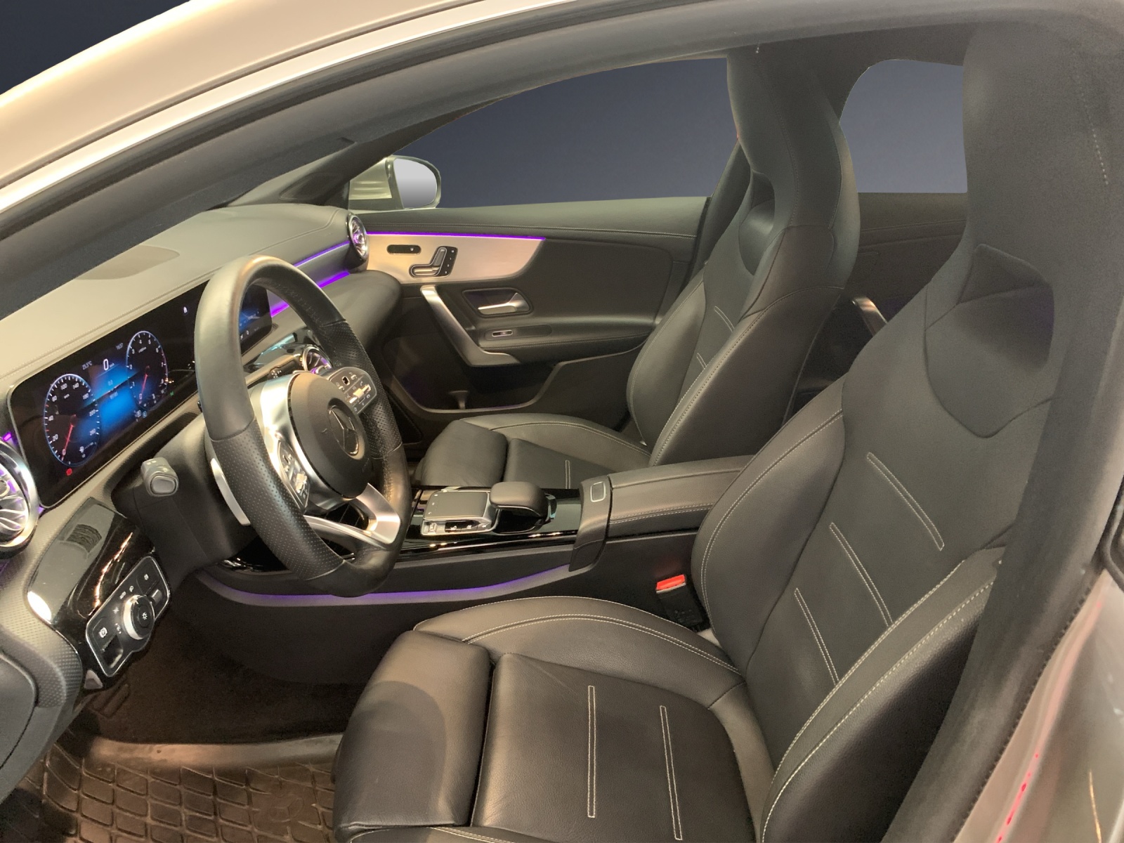 MERCEDES-BENZ CLA 220 AMG Line 4Matic-image-5