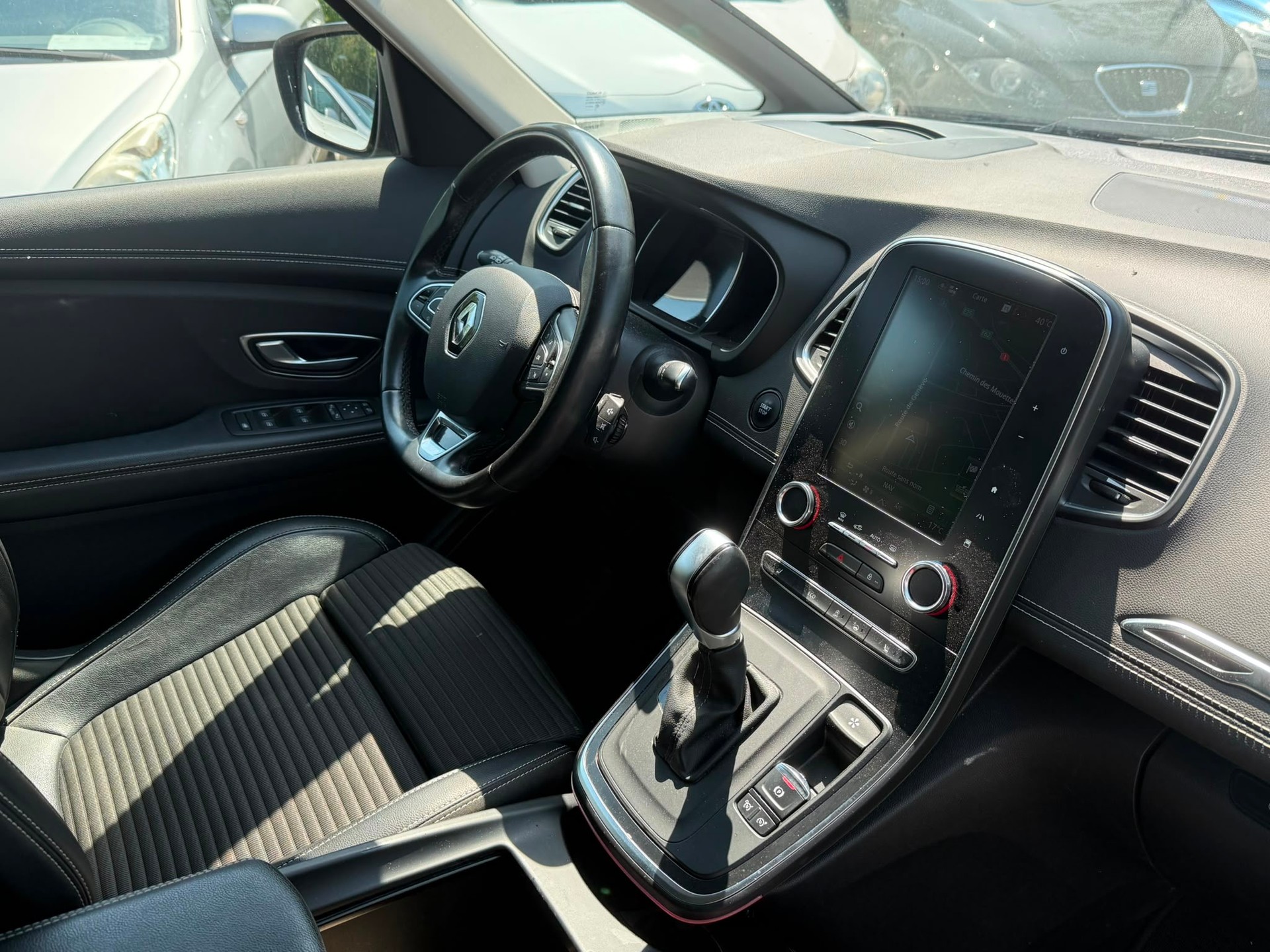RENAULT Grand Scénic 1.3 16V Turbo Business EDC-image-9