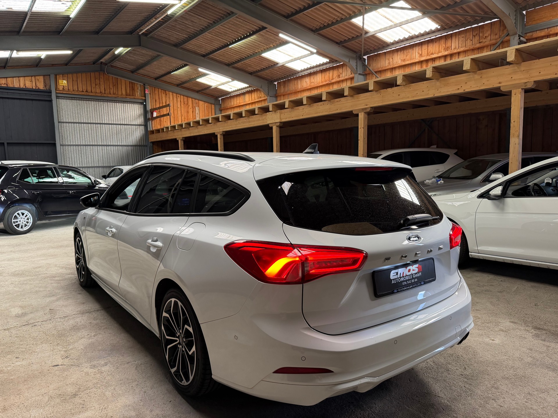 FORD Focus 1.0 SCTi ST Line Automatic-image-4