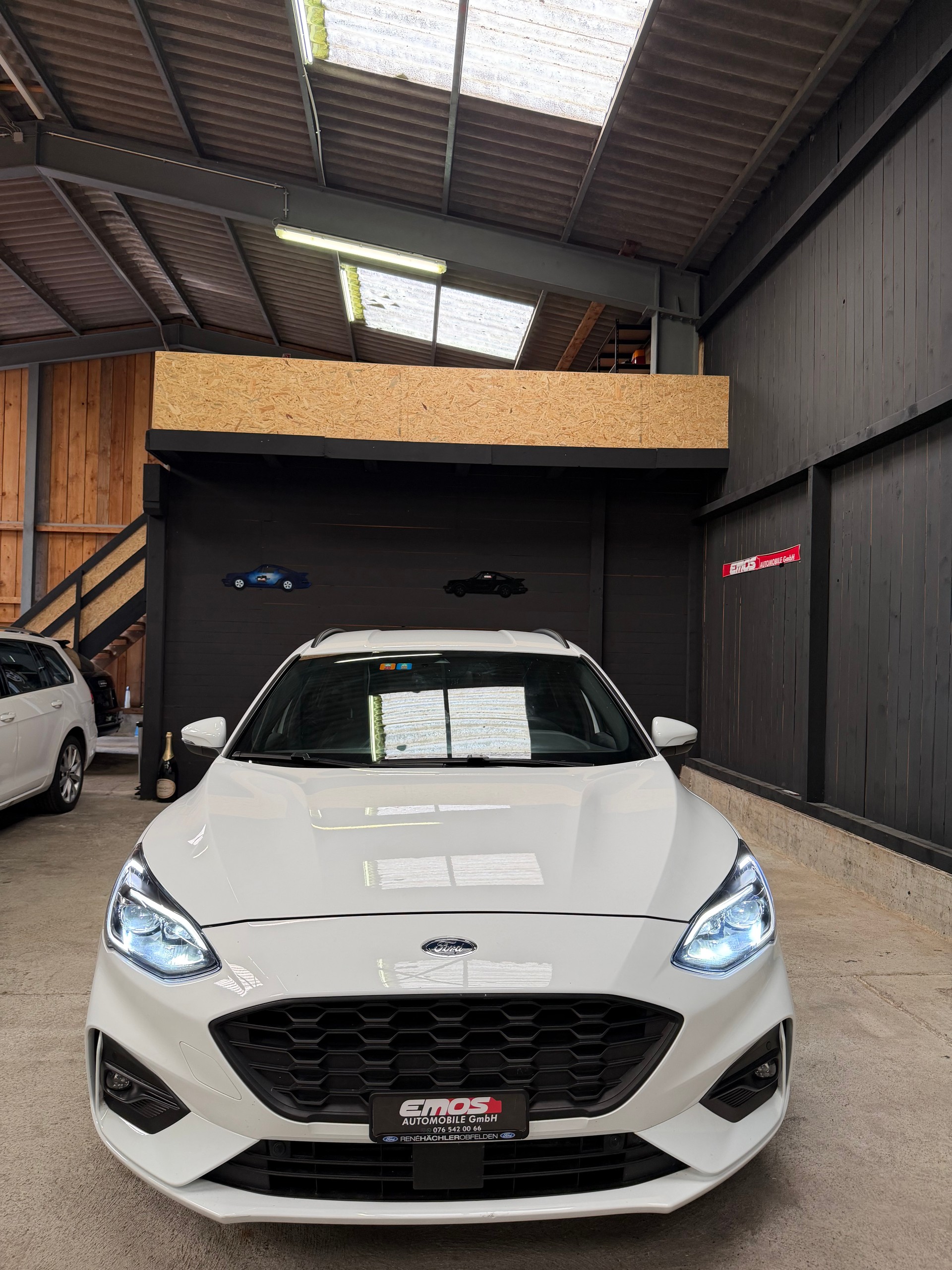 FORD Focus 1.0 SCTi ST Line Automatic-image-2