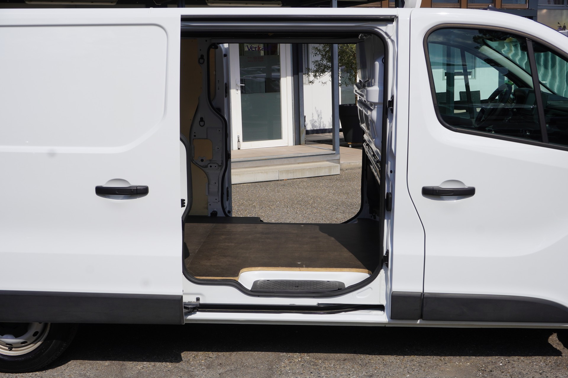 RENAULT Trafic 2.0 Blue dCi110 Advance L2H1 EN 3-PLÄTZER!!!-image-11