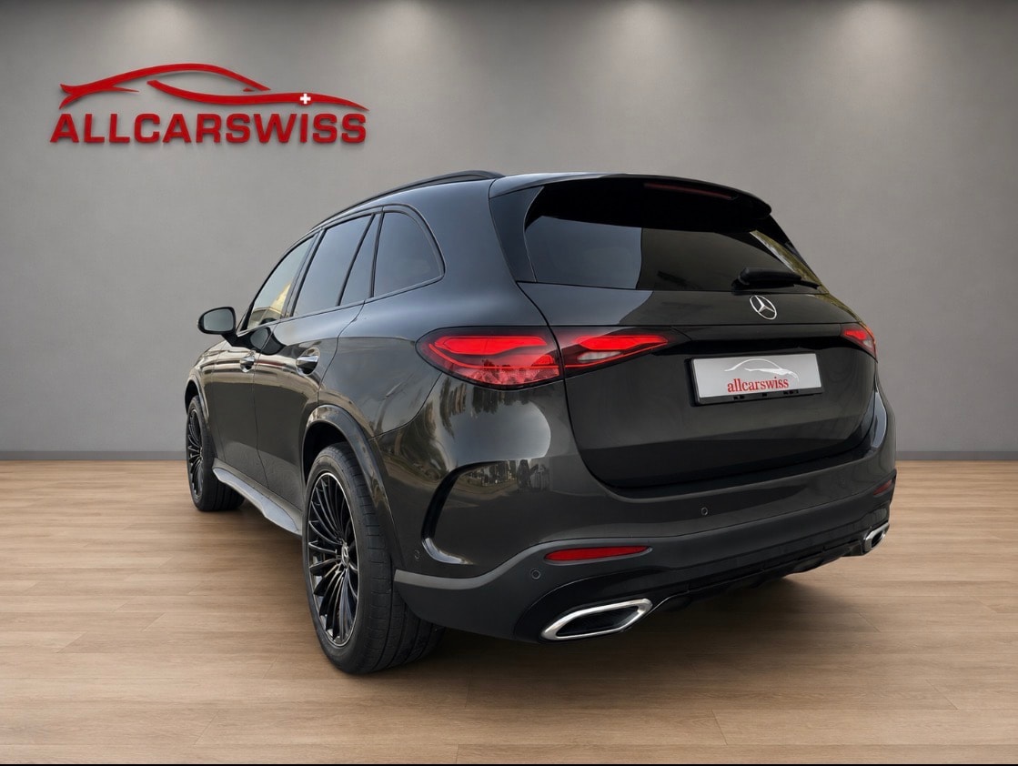MERCEDES-BENZ GLC 300 4Matic AMG Line 9G-Tronic-image-3