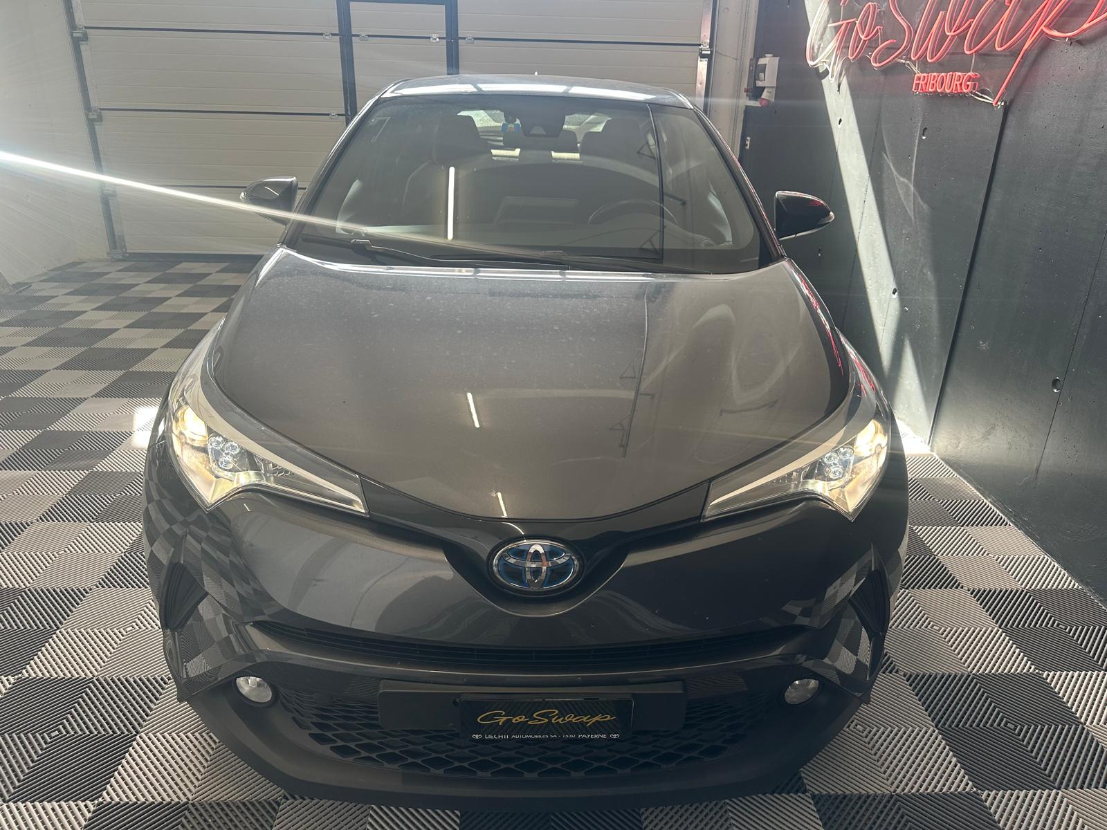 TOYOTA C-HR 1.8 HSD CVT Premium-image-8