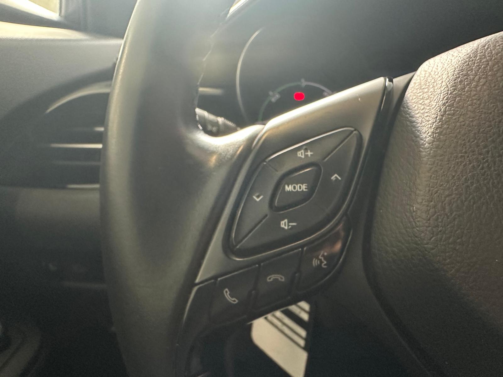 TOYOTA C-HR 1.8 HSD CVT Premium-image-18