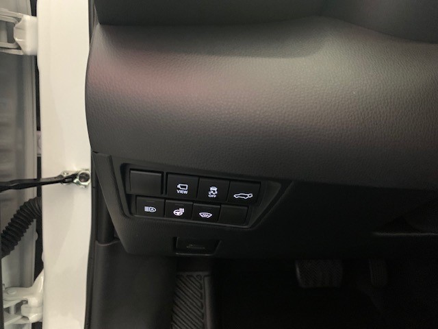 TOYOTA Yaris Cross 1.5 VVT-i HSD Premium AWD-i-image-13