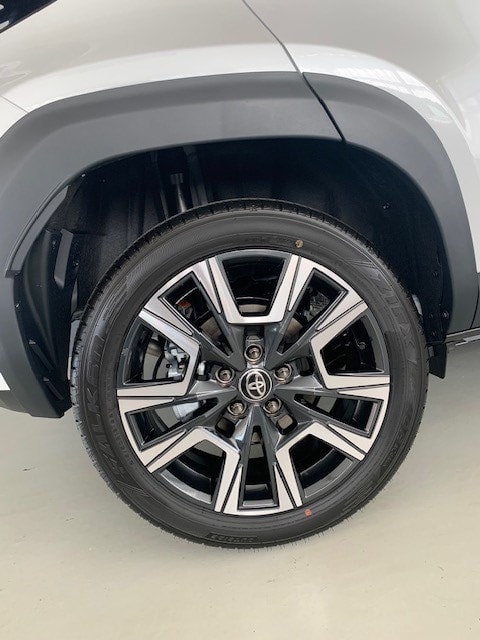 TOYOTA Yaris Cross 1.5 VVT-i HSD Premium AWD-i-image-6