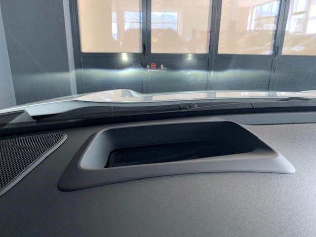 TOYOTA Yaris Cross 1.5 VVT-i HSD Premium AWD-i-image-15