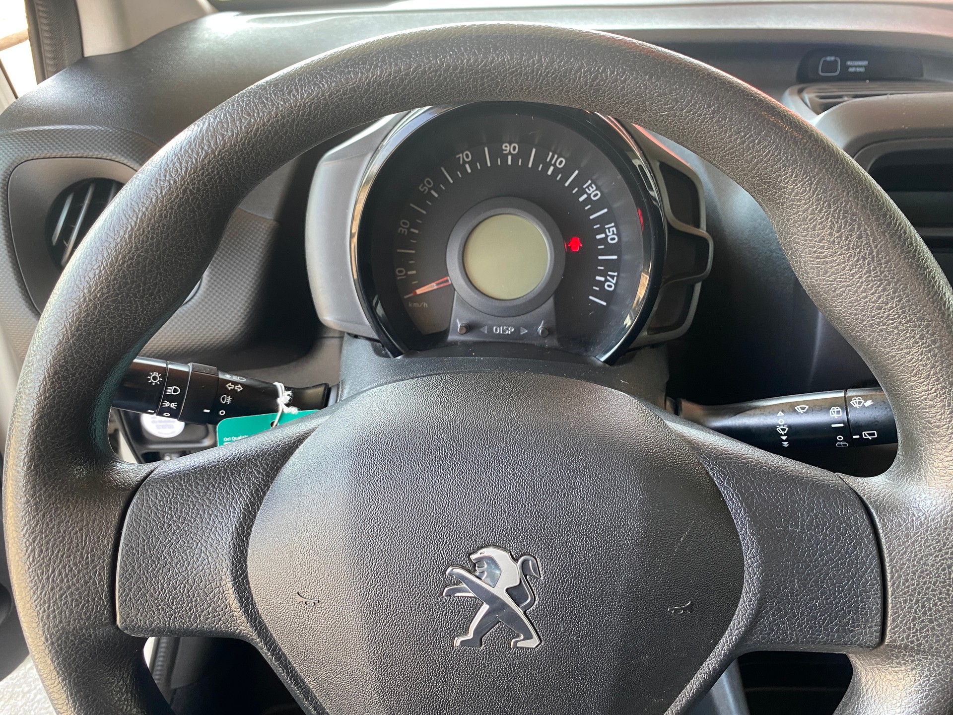 PEUGEOT 108 1.0 VTi Access-image-9