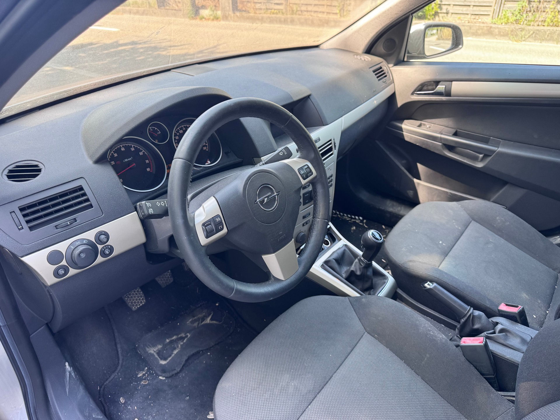 OPEL Astra Caravan 1.8i 16V Sport-image-6