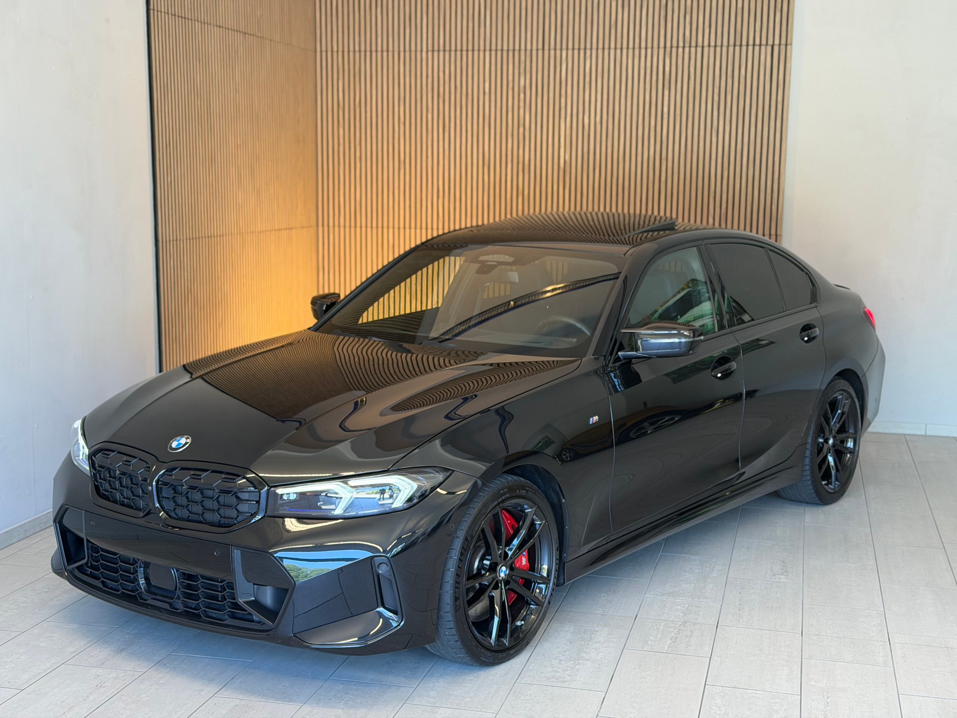 BMW M340i xDrive 48V Steptronic M Sport Pro CARBON-showroom-element-1
