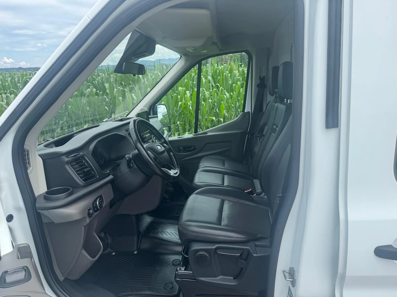 FORD Transit Van 350 L2 Trend 2.0 TDCi 130 4WD mit Anhängerkupplung-image-7