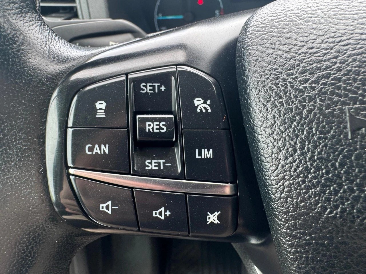 FORD Transit Van 350 L2 Trend 2.0 TDCi 130 4WD mit Anhängerkupplung-image-12