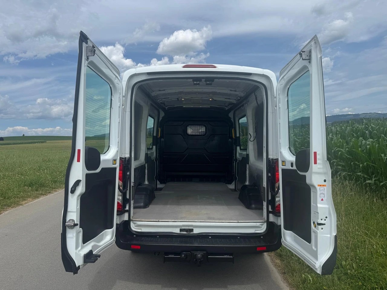 FORD Transit Van 350 L2 Trend 2.0 TDCi 130 4WD mit Anhängerkupplung-image-5