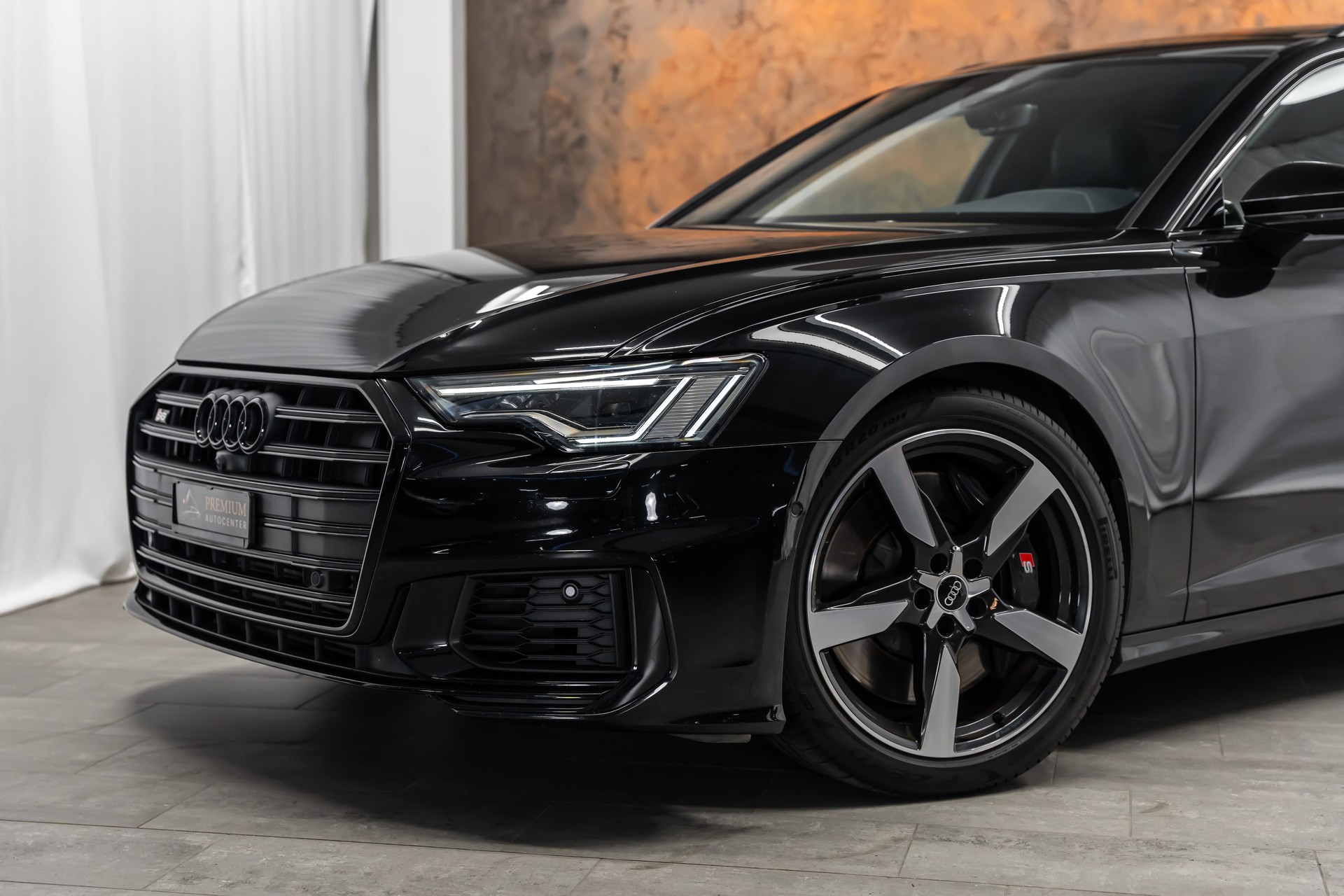 AUDI S6 Avant 3.0 TDI quattro tiptronic *Matrix*Panorama*20"Alu*360°*AHK*-image-1