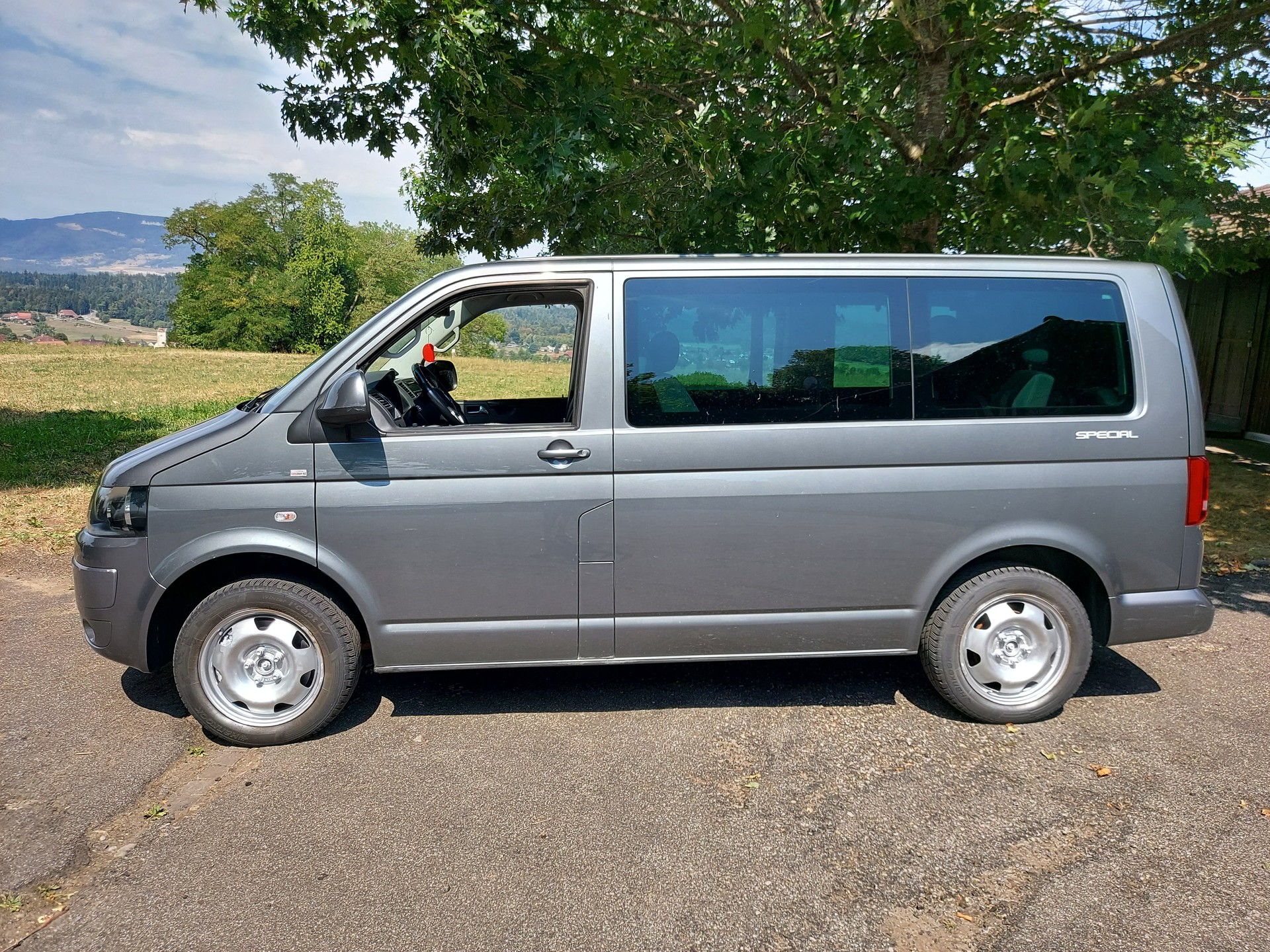 VW T5 Multivan 2.0 TDI CR 4Motion Frisch ab Mfk-image-7