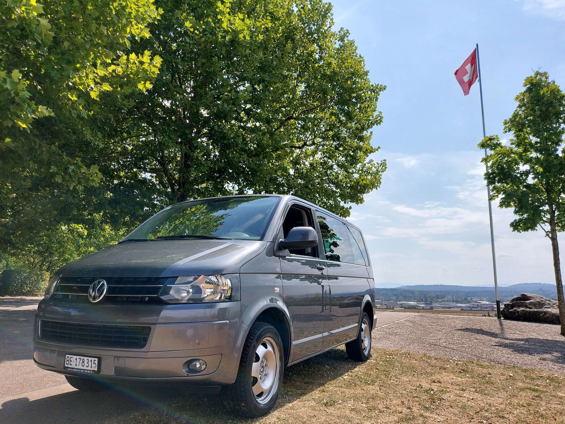 VW T5 Multivan 2.0 TDI CR 4Motion Frisch ab Mfk-image-1