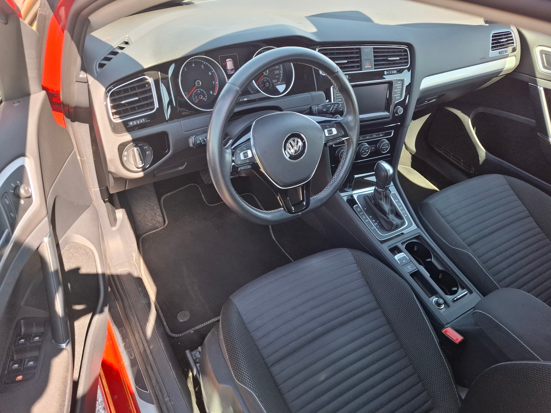 VW Golf 1.4 TSI Cup DSG-image-6