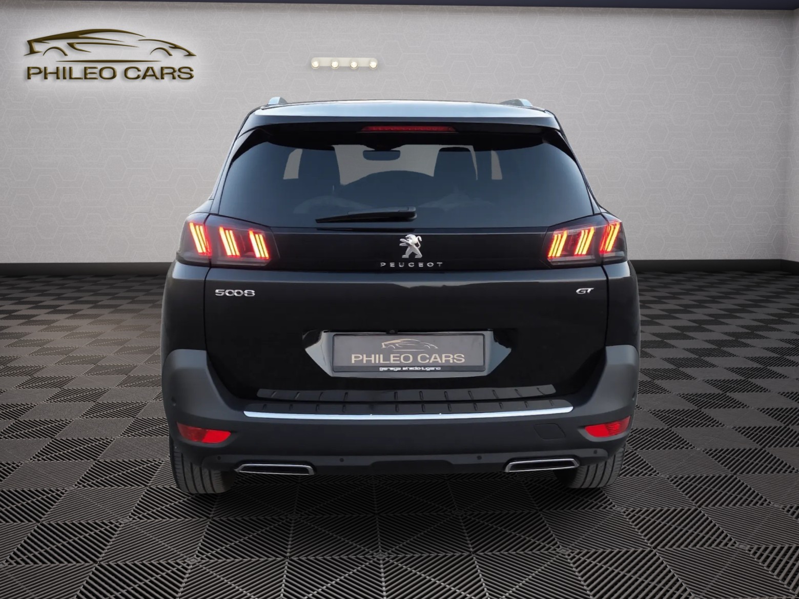PEUGEOT 5008 1.5 BlueHDi GT Pack EAT8-image-7