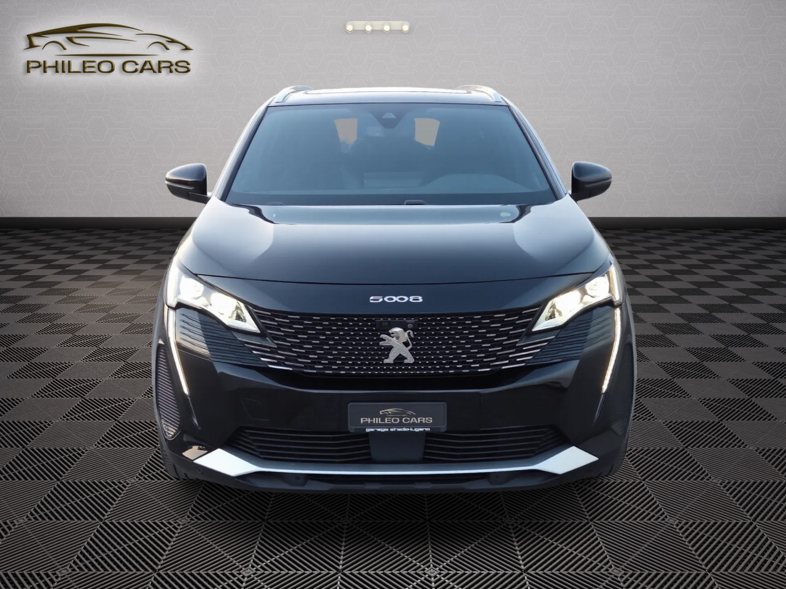 PEUGEOT 5008 1.5 BlueHDi GT Pack EAT8-image-1
