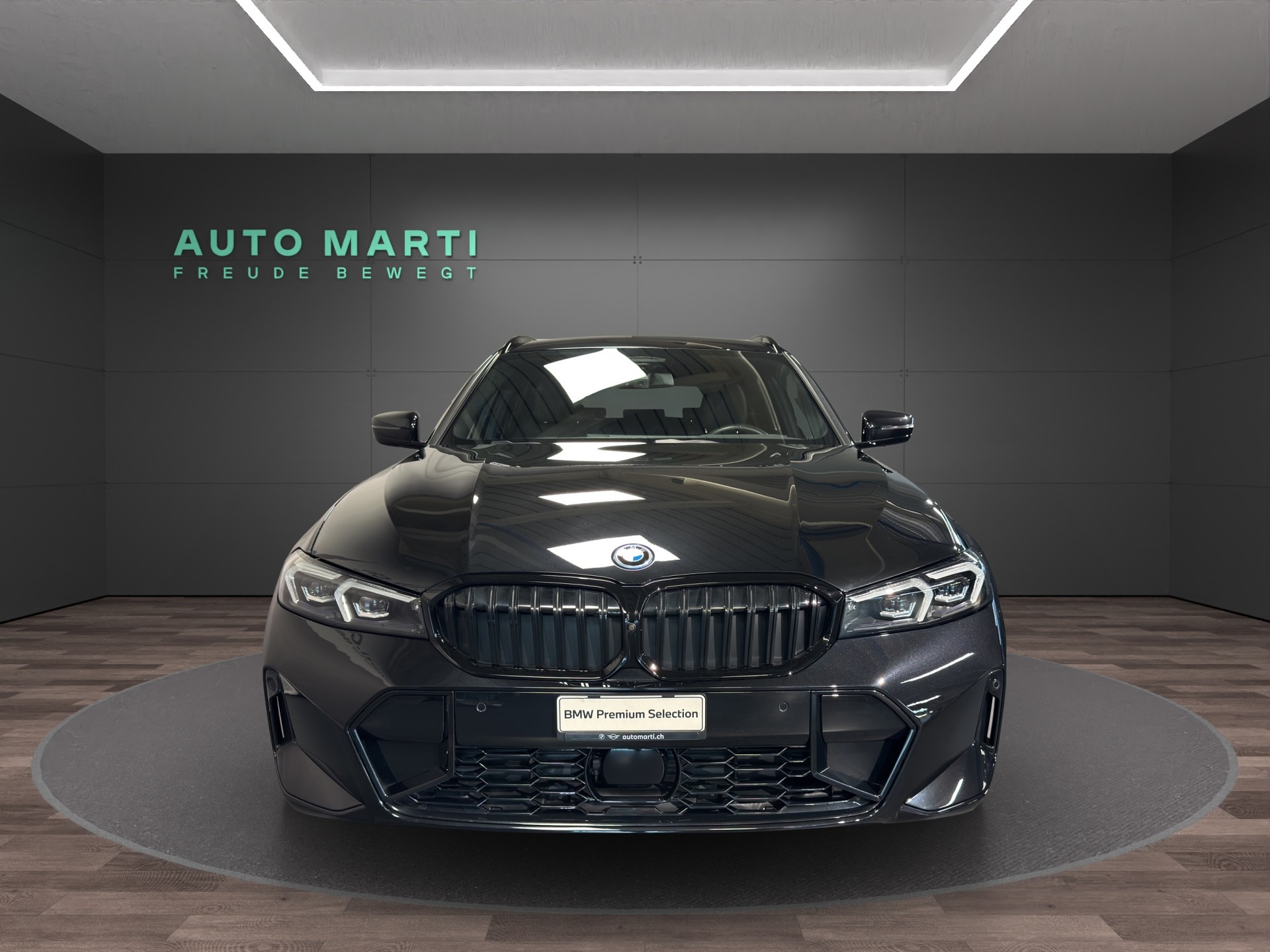 BMW 330e xDrive Touring M Sport-image-5