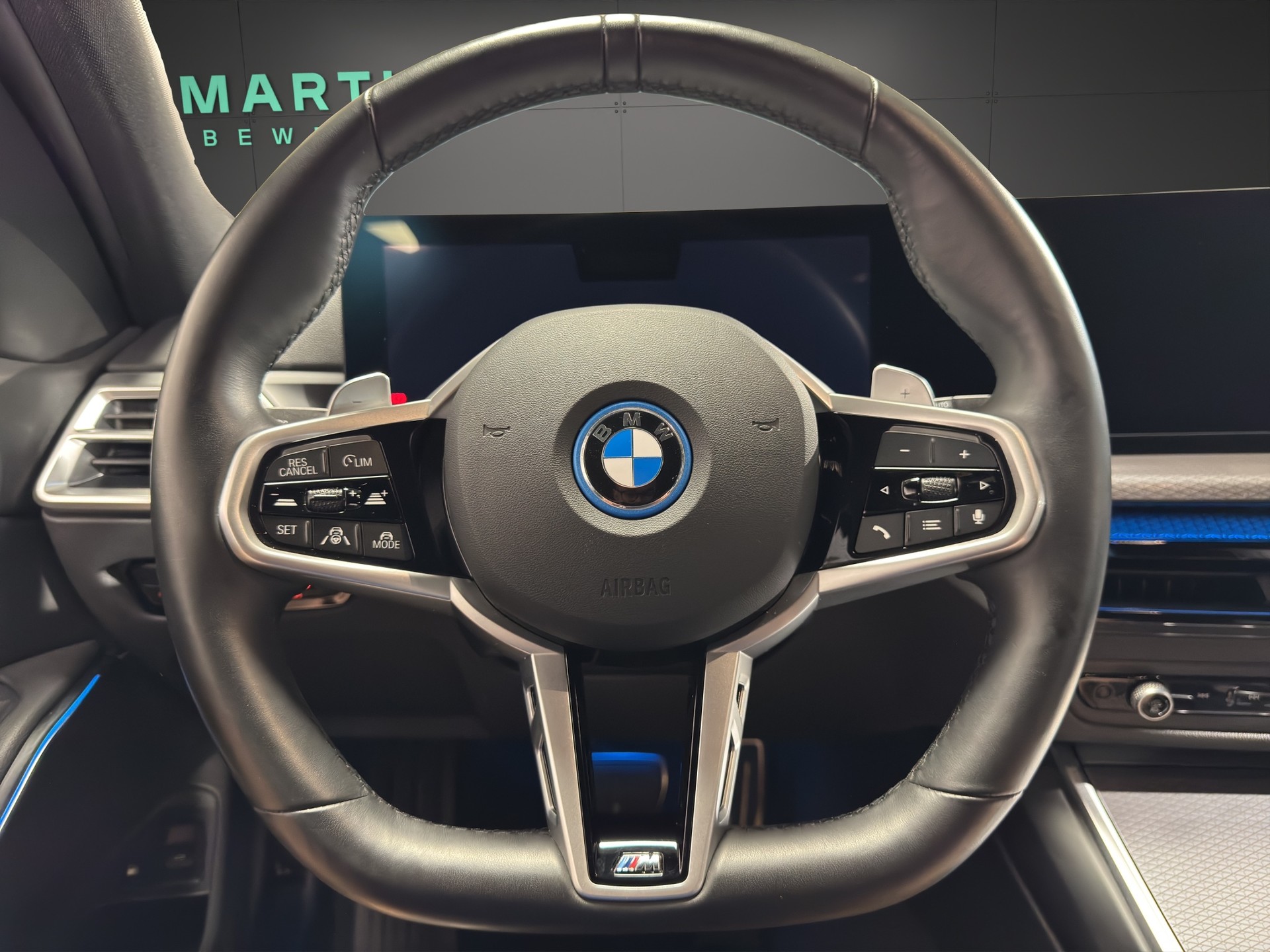 BMW 330e xDrive Touring M Sport-image-14