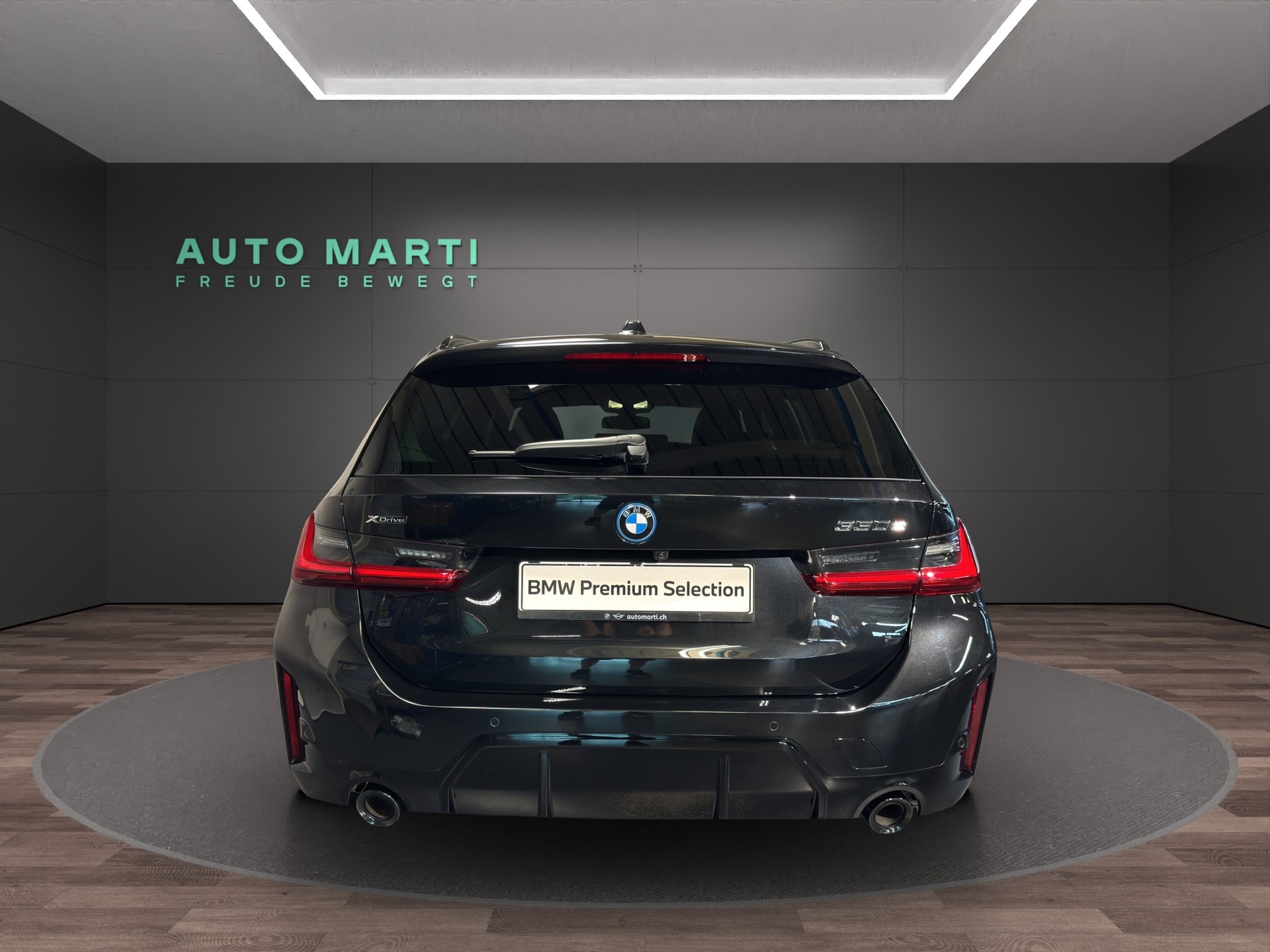 BMW 330e xDrive Touring M Sport-image-3