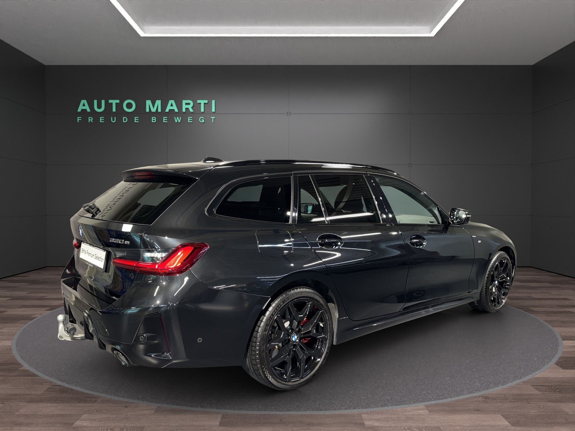BMW 330e xDrive Touring M Sport-image-4