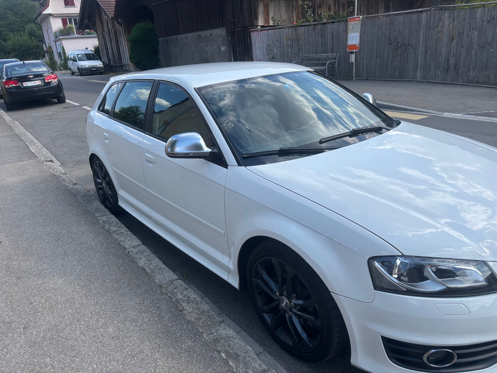 AUDI S3 Sportback 2.0 TFSI quattro-image-4