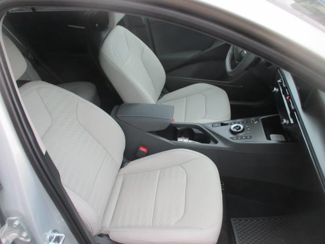 KIA Niro 1.6 GDi Hybrid Style-image-13