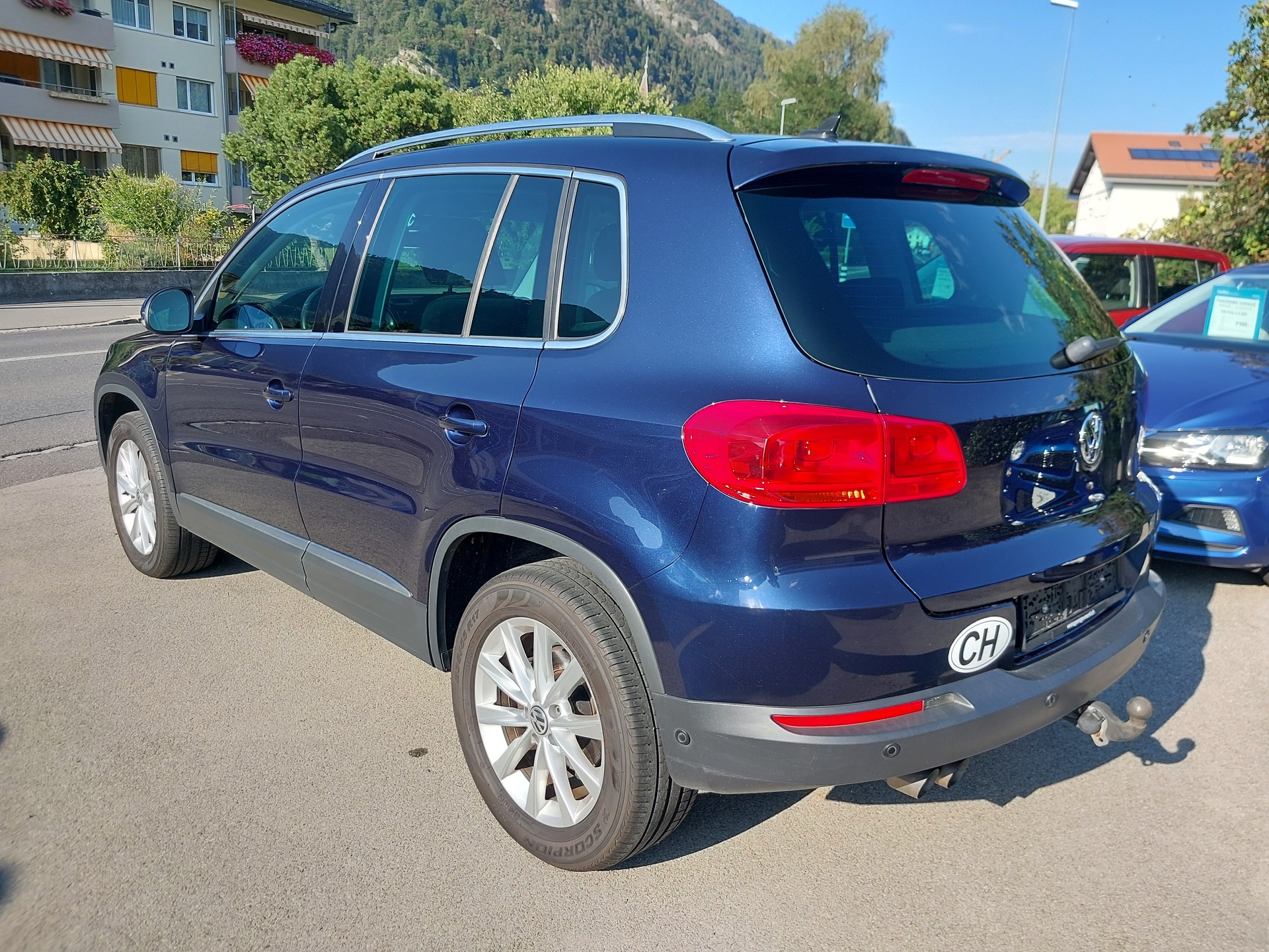 VW Tiguan 2.0 TDI BMT Design 4Motion DSG-image-2